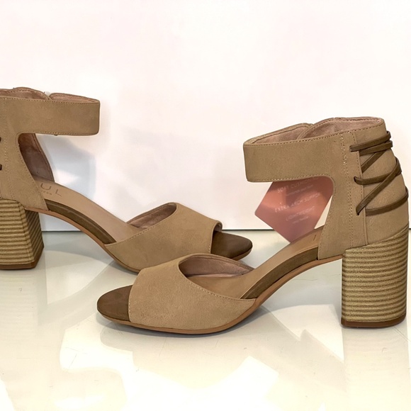 Soul Naturalizer Faux Suede Comfort Heel Sandals Size 9.5M NEW - Picture 7 of 16
